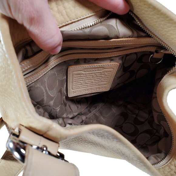 COACH LEATHER LEGACY DUFFLE CROSSBODY SHOULDER - Picture 7 of 9